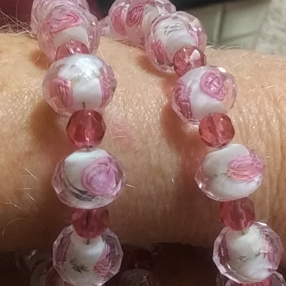 Gorgeous vintage glass necklace - Picture 7 of 8